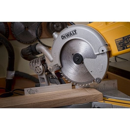 DeWALT DT4323-QZ Extreme Cirkelsågklinga för Trä - 250 mm - 48T