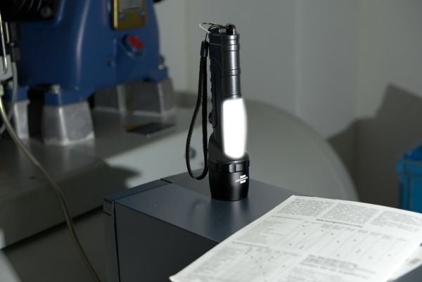 Brennenstuhl LuxPremium THL 300 - Taskulamppu - LED - 8 tilaa - 7500 K