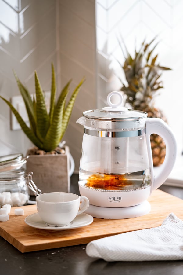 Adler Virdulys | AD 1299 | Elektrisk | 2200 W | 1,5 L | Glass | 360° roterende sokkel | Juodas