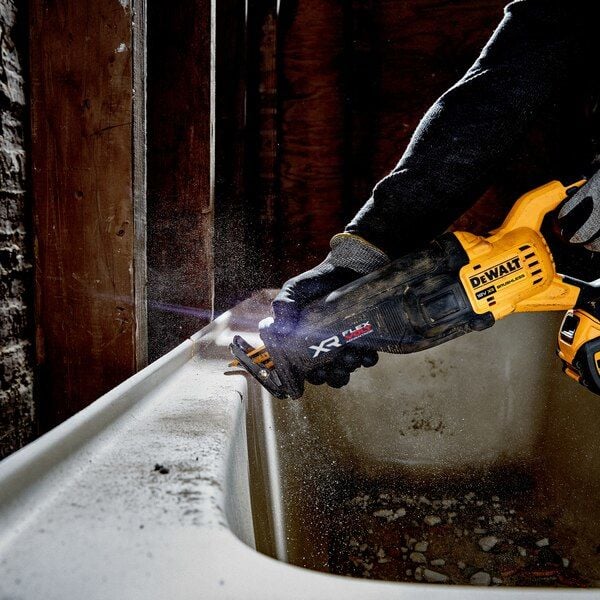 DeWALT DCS386NT-XJ puukkosaha 18V hiiliharjaton 3000 spm runko