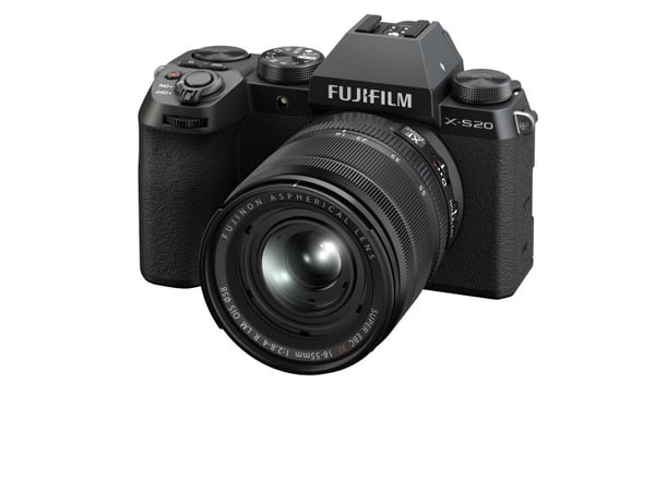 Fujifilm X -S20 + XF18-55mm, 26,1 MP, 6240 x 4160 pikseliä, X-Trans CMOS 4, 6.2K, Kosketusnäyttö, Musta