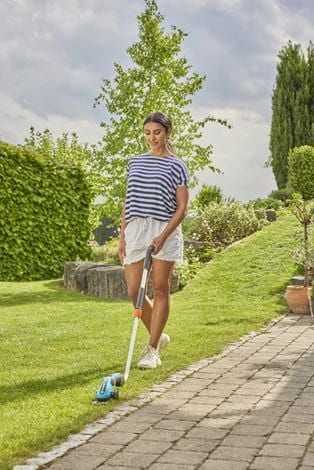 Gardena ComfortCut Li batteridrevet gresssaks