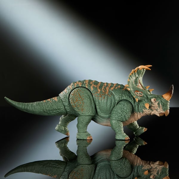 Mattel Jurassic World Sinoceratops-hahmo, Hammond Collection, 8 vuotta