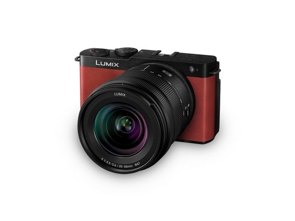 Panasonic Lumix DC-S9K kamera 20-60mm F3,5-5,6 24,2 MP, karmiininpunainen