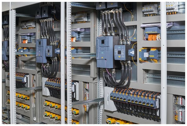 Siemens 3RW5513-3HA05 3RW55133HA05 Pehmeäkäynnistin Moottorin teho 400 V:llä 5,5 kW Moottorin teho 230 V:llä 3 kW 200 V, 600 V nimivirta 13 A, IP00...