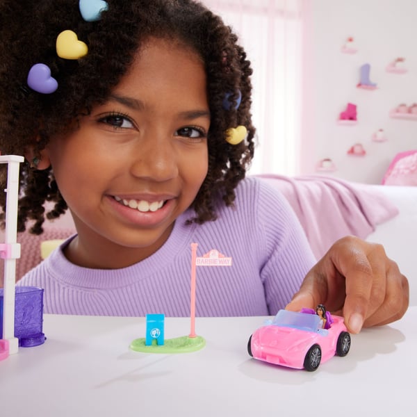 Barbie Mini Barbieland Convertible