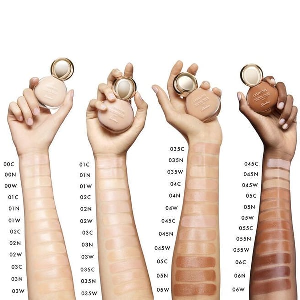 Guerlain flytande foundation med kall underton, Très Clair Rosé nr 01C