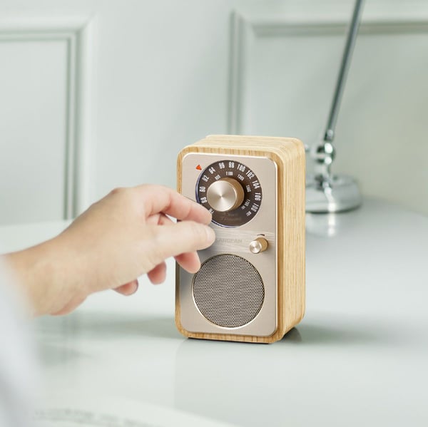 Sangean WR-9 kannettava FM/AM-radio Bluetooth, valkosaarnipuinen kotelo