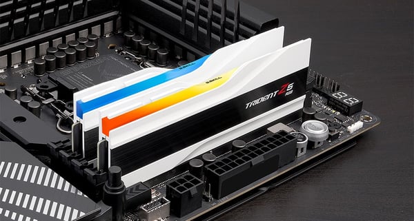 G.Skill Trident Z5 RGB F5-6400J3039G16GX2-TZ5RW DDR5 RAM 32 GB 6400 MHz hvit