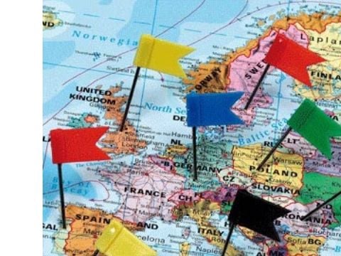 Flagpins i ass. farver med 40 stk.  - længde 3,5 cm (nål længde 2,5 cm)
