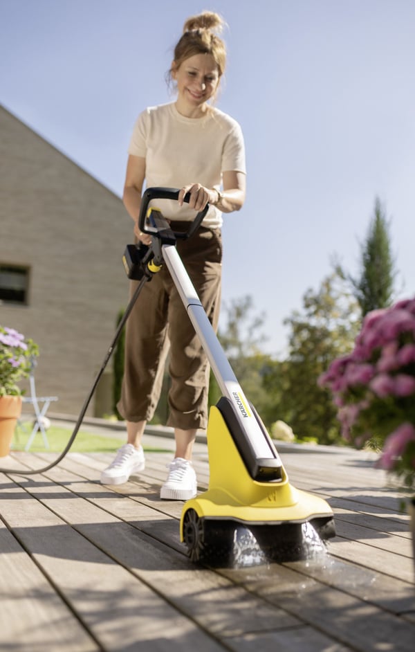 Kärcher PCL 3-18 - Terrasserens - trådløs - 18 V - 2.5 Ah inkludert lader - 500-600 rpm - 4 kg
