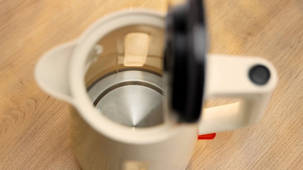 Bosch MyMoment, 1,7 L, 2400 W, Kerman väri, Antrasiitti, Muovi, Veden tason ilmaisin, Johdoton