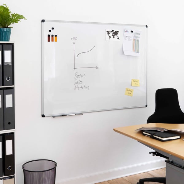 Whiteboard Naga 90x120 cm med aluminiumsramme