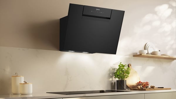 Neff N 50 D65IFN1S0 - Panser - skorsteinvinklet - bredde: 59 cm - dybde: 43.3 cm - ekstraksjon og resirkulasjon (-) - svart glass