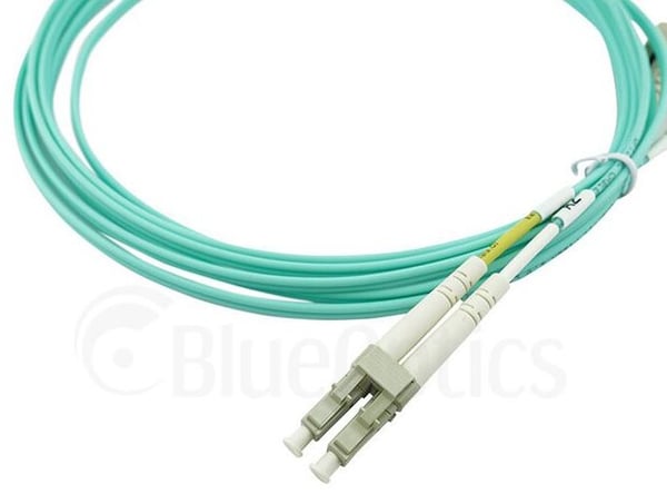 BlueOptics© Duplex fiberoptisk patchkabel, LC-UPC/SC-UPC beige, 15 meter, multimode G50/125µm, OM3, inngangsdemping: mindre enn 0,2dB, merkefiber, ...