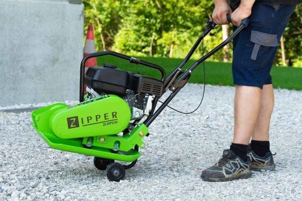 Zipper ZI-RPE60 tärylevy, bensiinikäyttöinen