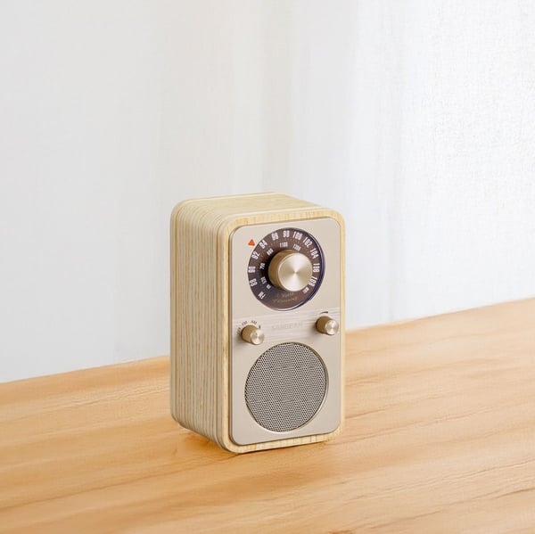 Sangean WR-9 kannettava FM/AM-radio Bluetooth, valkosaarnipuinen kotelo