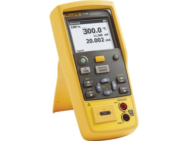 Fluke 714B kalibraattori Kalibrointi (ISO) Jännite , Lämpötila 4 x AA-paristot (mukana)