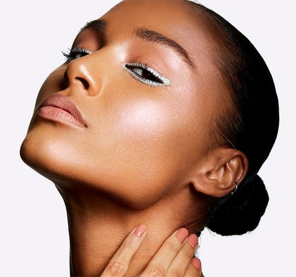 MAC Extra Dimension Skinfinish Show Gold 9 g