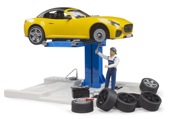 BWorld Car service and BRUDER Roadster