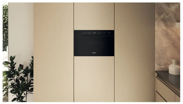 Whirlpool WMN14BB, Kiinteä, Grillimikroaaltouuni, 22 L, 750 W, Sisäänrakennettu näyttö, LCD