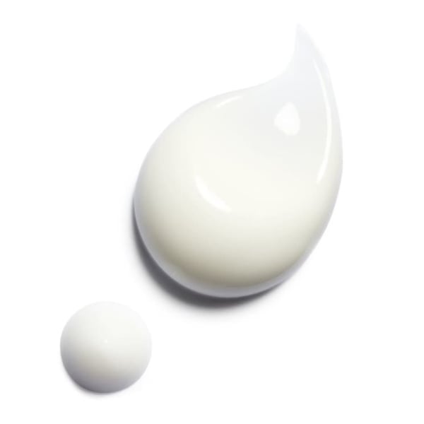 Chanel Allure Femme Body Lotion - Dame - 200 ml (Vartalovoidetta naiselle, jolla on viehätysvoimaa! Aistillinen yhdistelmä Calibresin setripuuta, s...