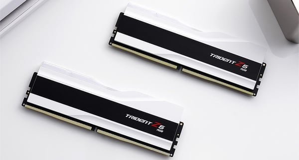 G.Skill Trident Z5 RGB F5-6400J3039G16GX2-TZ5RW DDR5 RAM 32 GB 6400 MHz hvit