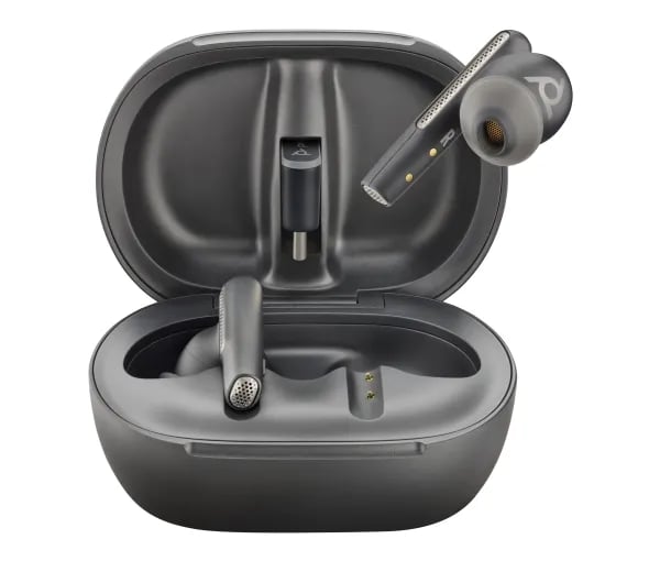 HP Poly Voyager Free 60+ UC M -nappikuulokkeet + BT700 USB-C -sovitin + kosketusnäytöllinen latauskotelo, hiilenmusta, Langaton, Puhelut/Musiikki, ...