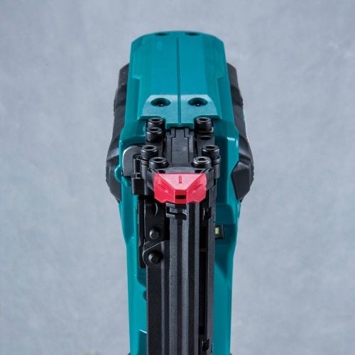 Makita DFN350Z dyckertpistol 18 V 15–35 mm, utan batteri och laddare - SOLO