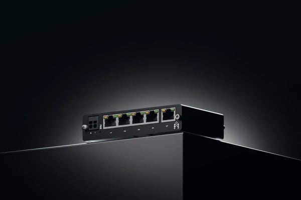 Teltonika TSW114 - Switch - ikke-styrt - 5 x 10/100/1000 - DIN-skinnemonterbar, veggmonterbar - Passive PoE