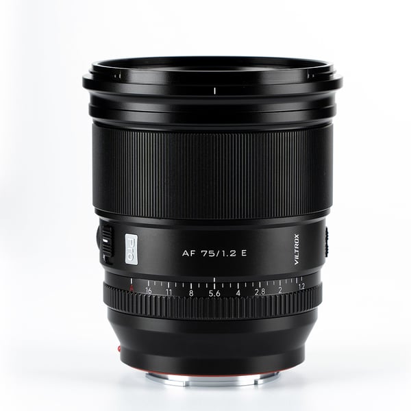VILTROX AF 75mm F1,2 PRO -objektiivi, Sony E -kiinnitys