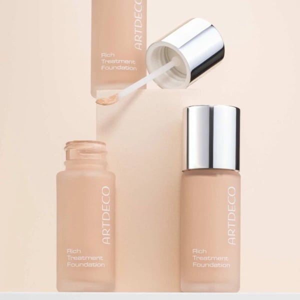 Artdeco Rich Treatment Foundation Illuminating 10 - 20ml