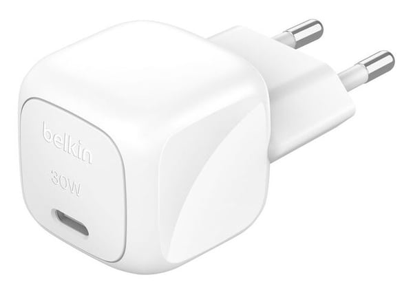 Belkin BoostCharge - Strömadapter - Kompakt - 30 Watt - Power Delivery 3.1 (24 pin USB-C) - på kabel: USB-C - med USB-C-kabel (1 m)