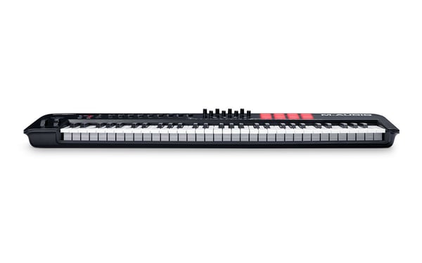 M-AUDIO Oxygen 61 (MKV), 61 tangenter, Knappar, Rotations-, Slider, USB, USB, USB, Melodics, Skoove, Ableton Live Lite, MPC Beats, Hybrid 3.0, AIR ...