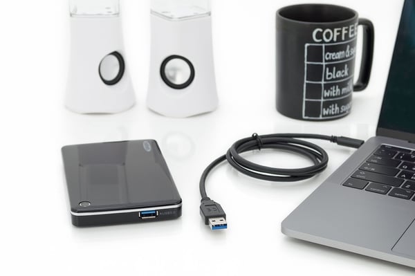 ASSMANN - USB-kabel - USB-C (hane) till USB typ A (hane) - USB 3.1 Gen2 - 3 A - 1 m - formpressad - svart