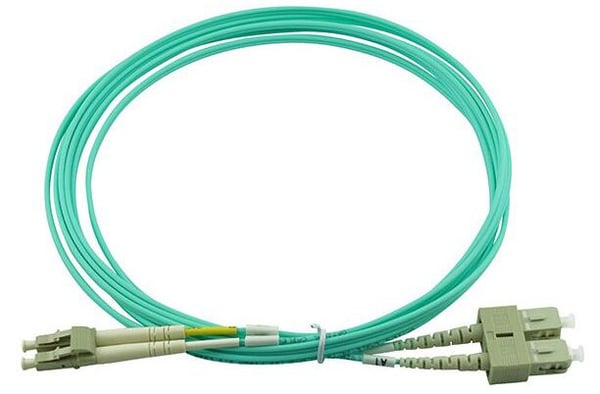 BlueOptics© Duplex fiberoptisk patchkabel, LC-UPC/SC-UPC beige, 15 meter, multimode G50/125µm, OM3, inngangsdemping: mindre enn 0,2dB, merkefiber, ...
