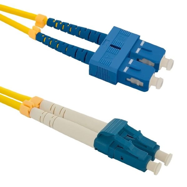 Qoltec - Koblingskabel - SC/UPC-enkeltmodus (hann) til LC/UPC-enkeltmodus (hann) - 2 m - fiberoptisk - dupleks - 9 / 125 micron - G.652D - halogenf...