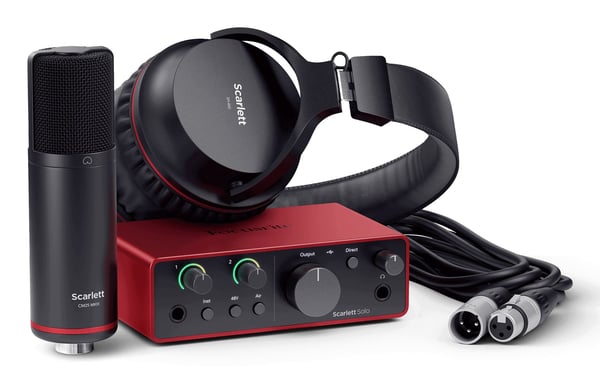 Focusrite Scarlett Solo Studio, Työpöytä, USB, USB, 56 dB, 9 dBu, 3000 O