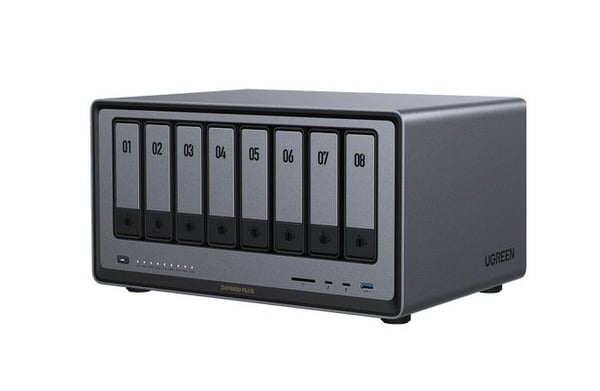 Ugreen NASync DXP8800 Plus 8-facks NAS i5-1235U 8 GB DDR5 2x 10GbE, disklös