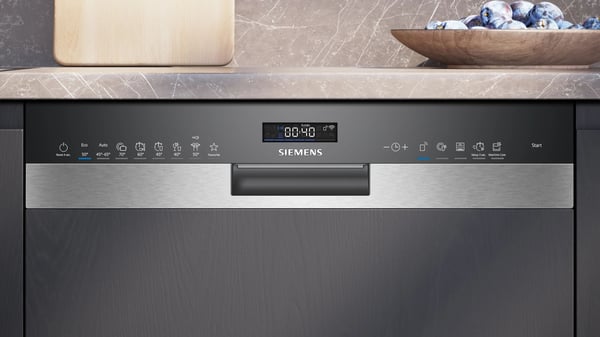 Siemens SN55ZS07CE iQ500 Halvintegrerad diskmaskin med Zeolith