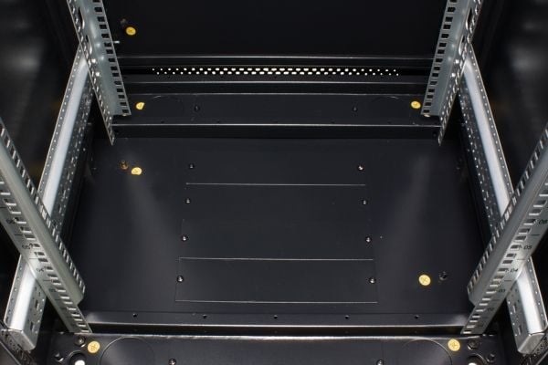 Rockstable RS19-6637PP, Frittstående hylle, 37U, 800 kg, Nøkkellås, Rack skinner, Justerbare bein