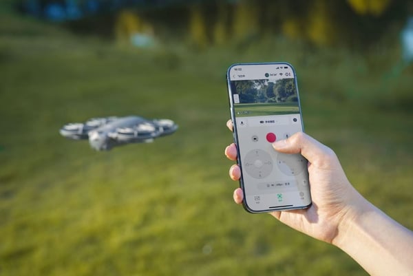DJI Neo 2 Fly More Combo, 4 rotorer, 12 MP, 2688 x 1512 piksler, 7000 m, 1606 mAh, Svart, Grå