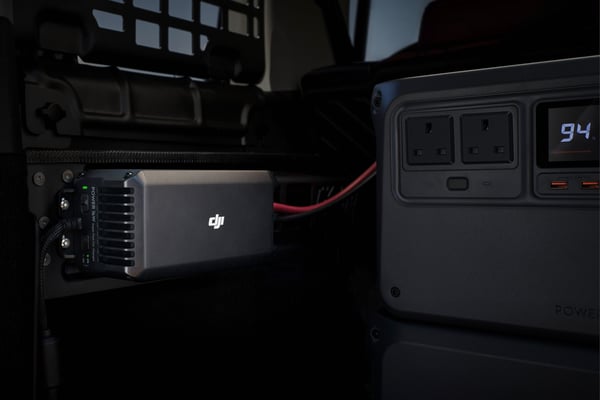 DJI Power 1kW Super Fast Car Charger, Svart, DJI, 0 - 45 °C, 93 mm, 235 mm, 83,5 mm