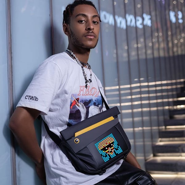 Divoom Sling Bag V, Unisex, Messenger-laukku, Yksi koko, Vetoketju, 27,9 cm (11"), Musta