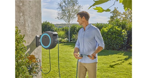 Gardena batteridrevet veggslangeboks PowerRoll 40 meter - Solo