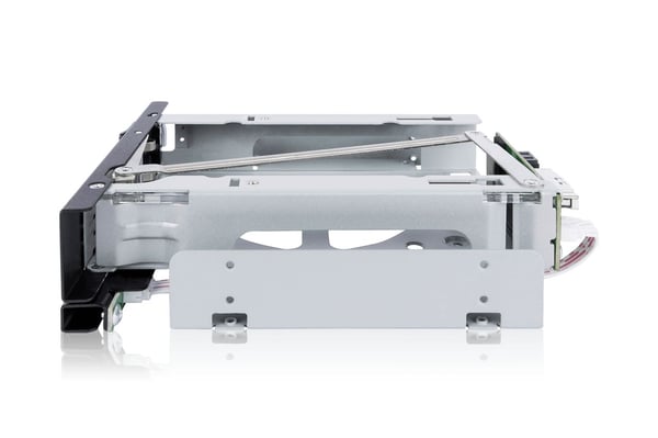 Icy Dock MB171SP-1B, 13,3 cm (5.25"), Liitinpaneeli, Musta, Hopea, 3.5", Serial Attached SCSI (SAS), SATA III, Metalli