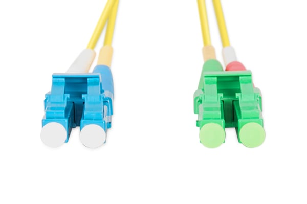DIGITUS Professional - Patchkabel - LC/PC enkelttilstand (han) til LC/APC enkelttilstand (han) - 2 m. - fiberoptik - duplex - 9 / 125 micron - OS1 ...