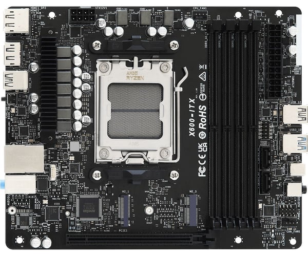 ASRock DeskMeet X600 barebone-tietokone AM5 500 W, musta