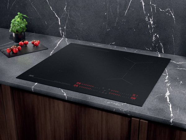 AEG TI64IB10IZ induktiotaso 60 cm, 4 keittoaluetta, 7000 Series SaphirMatt musta