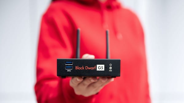 Securepoint Black Dwarf VPN as a Service, 1,85 Gbit/s, 0,31 Gbit/s, 300 MB/s, Extern, Wi-Fi 4 (802.11n), Wi-Fi 5 (802.11ac), 10 användare (er)